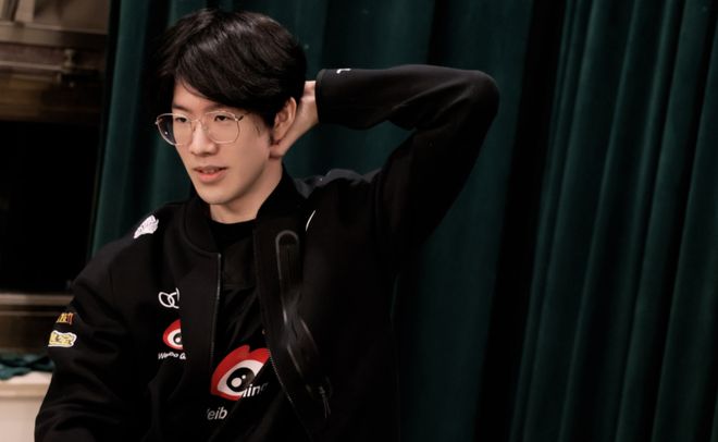 转会传闻不 转会传闻不