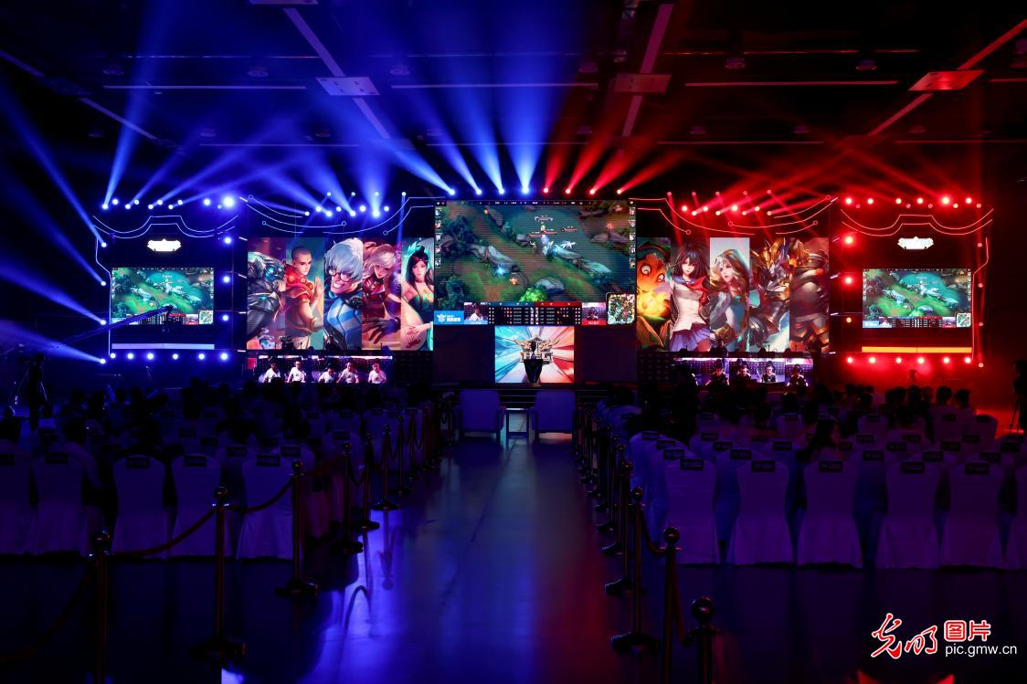 发挥了至关 发挥了至关