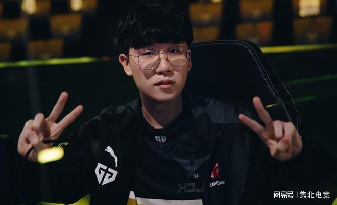 这一幕不仅 这一幕不仅