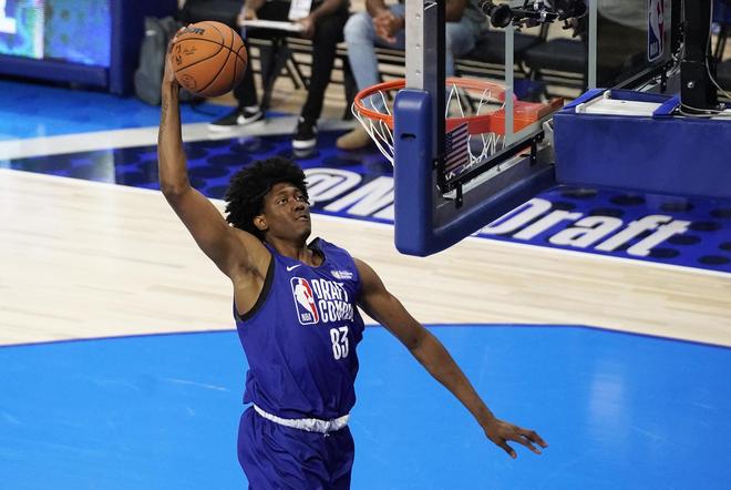 也应加大裁 也应加大裁