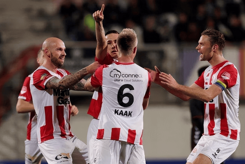 冠阵容的根 冠阵容的根